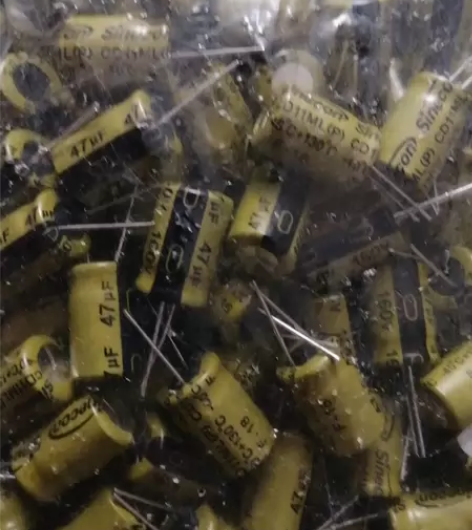 三鑫电解电容160V47UF体积10*14...