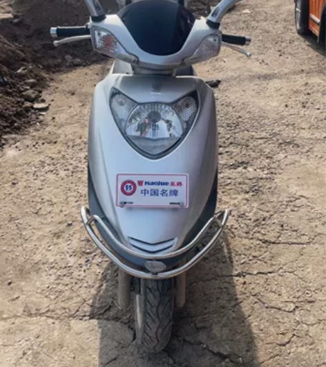 豪爵天鹰125踏板摩托车，车况精品 感兴趣...