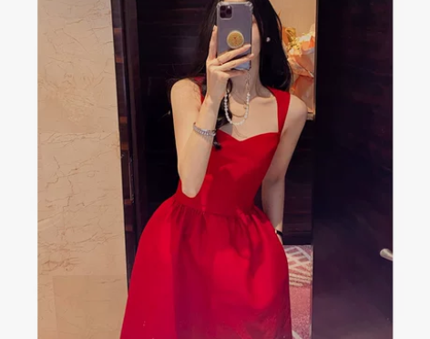 【狂欢价】红色吊带连衣裙女夏法式设计感小众...