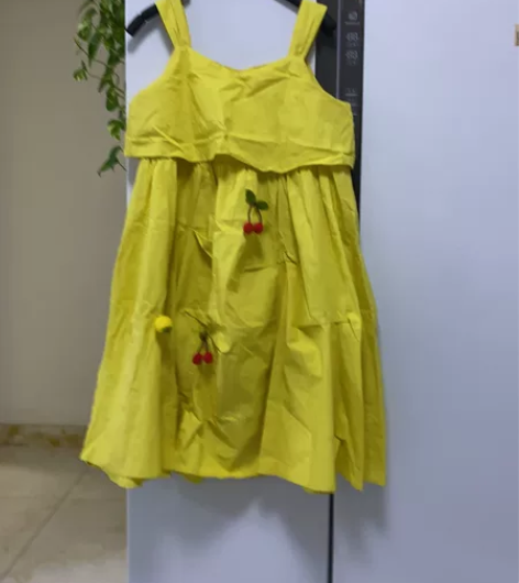 全棉女裙，胸围86厘米，裙长86厘米。 感...