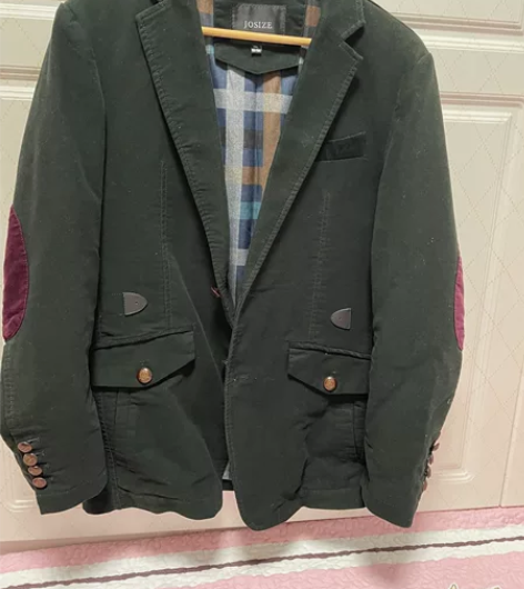 男士外贸西服，毛呢面料，略厚，墨绿色，当时...