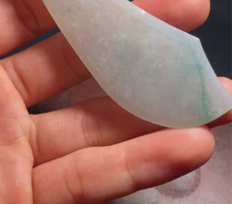 手工精雕，屠龙刀！玉匠轩玉雕工作室做的，工...