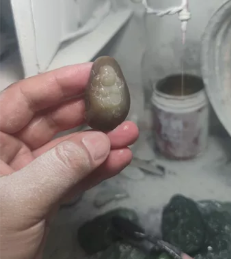 自家玉雕工作室出品，一手货源，拒绝中间商赚...