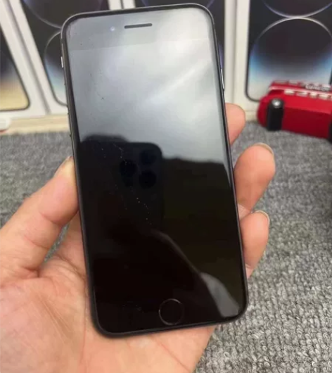 苹果8美版无锁 95新256g价格才849...