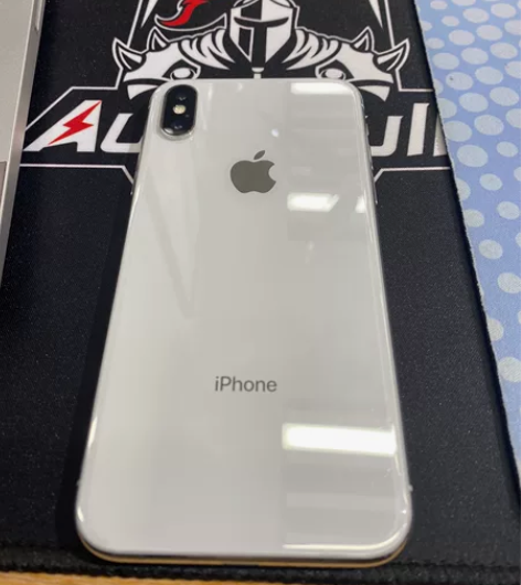 我妈用的iPhoneX 本来拿来做自用机的...