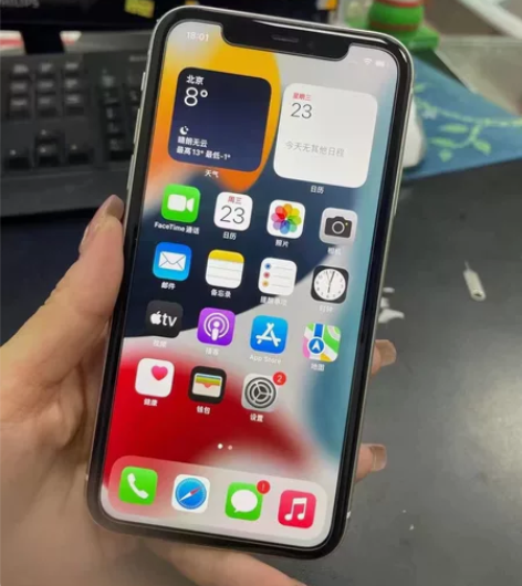 11、128g国行99新 感兴趣的话点“我...