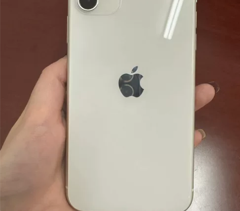 苹果11 128G 几乎全新 感兴趣的话点...