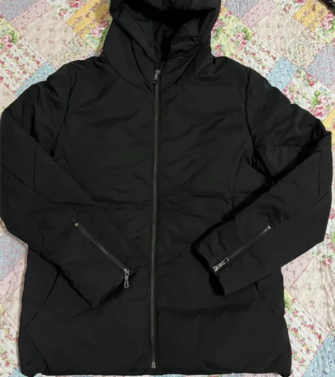 男士短款羽绒服L码,几乎全新,就穿过一两天...