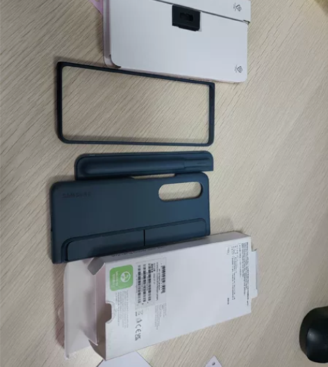 三星Galaxy z fold4  w23...