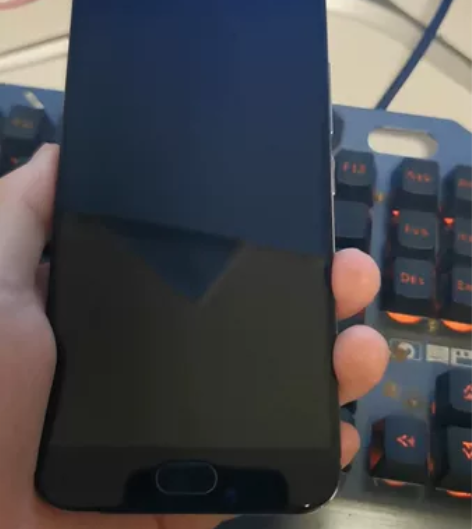 个人自用手机一部,闲置vivoX9i.4+...