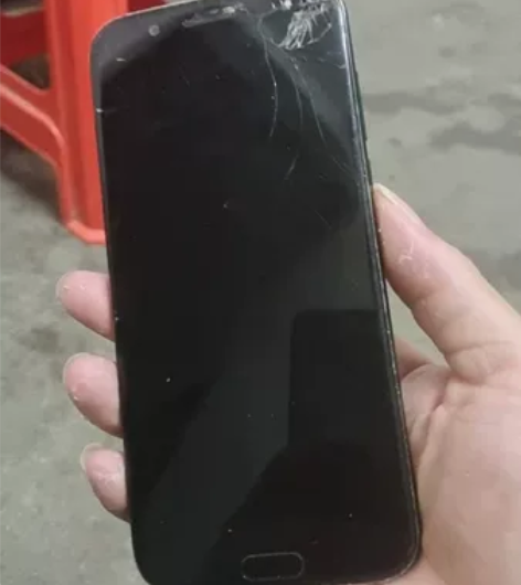 小米黑鲨，8+128，专门玩游戏的手机，充...