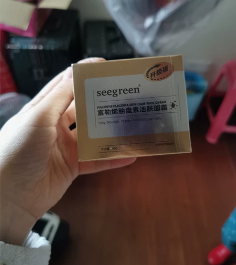 富勒烯胎盘面霜，用了好几瓶了，滋润好，还不...