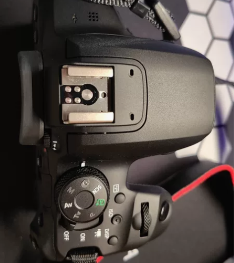 佳能850D  刚入手半个月  急需用钱急...