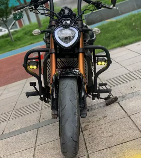 新到摩枭500复古巡航大太子一台，双缸水冷...