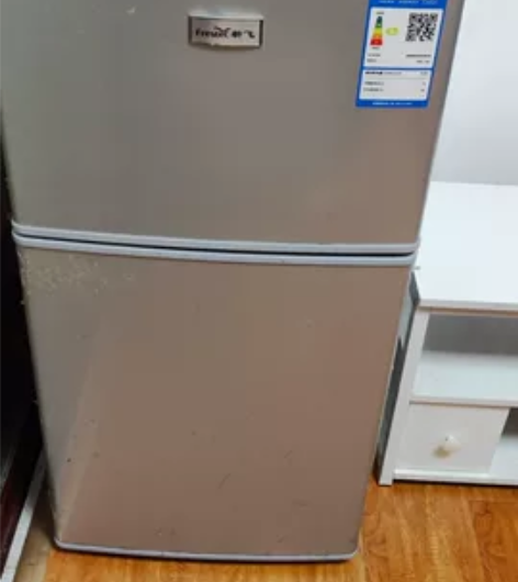 美的微波炉  用了三年，100不刀 冰箱，...