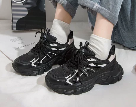 识货上买的飞跃鞋子 一看都看中了 因为这个...