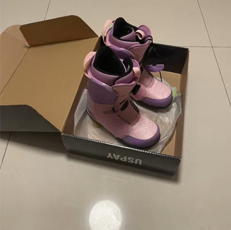 范斯凯雪鞋,21雪季末买的,就滑了半天,闲...