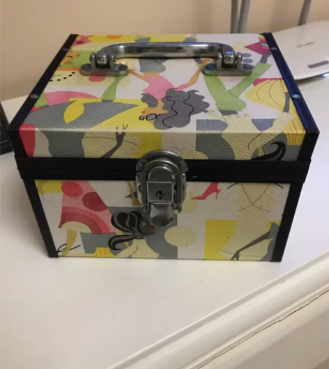 便携式手提化妆箱 感兴趣的话点“我想要”和...