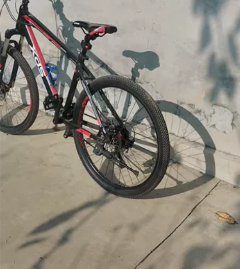 喜德盛逐日550。17寸车架26轮组。全铝...