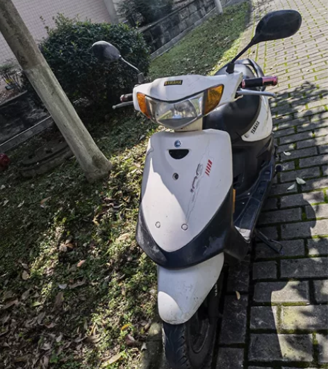 2012年正品雅马哈巧格100，踏板摩托车...