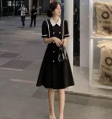 女士学生裙 感兴趣的话点“我想要”和我私聊...