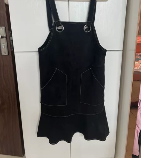 cachecache背带裙 买来一次都没穿...