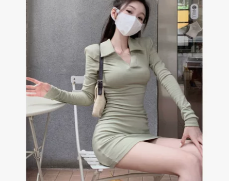 Polo领长袖连衣裙女秋季收腰显瘦气质包臀...