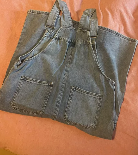 闲置牛仔背带裙，穿过一次 风格不适合 长：...