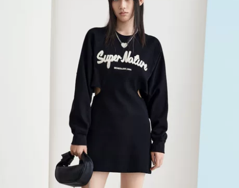 【爆款补单】MOCO2022春季新品运动风...