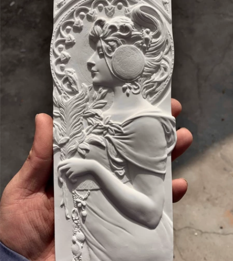 23.5*9.5厘米 阿尔丰斯·穆夏浮雕摆...