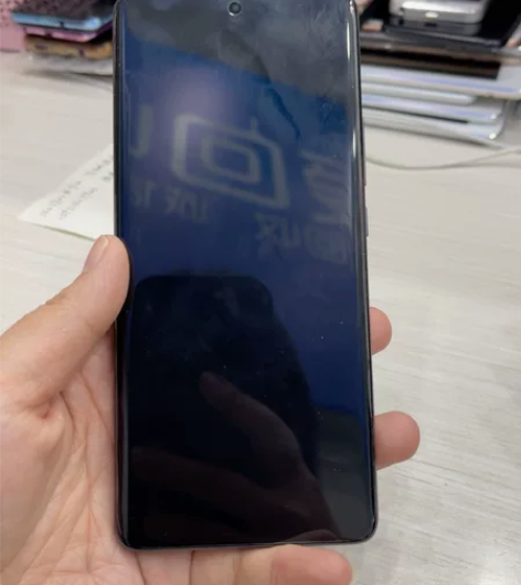 小米12pro 配置8+256g，成色新，...