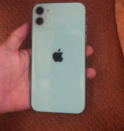 苹果11 128g  全原  国行. 除了...