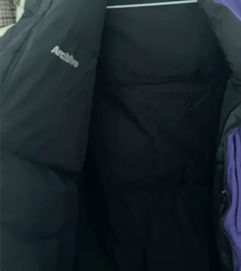 男士羽绒服码数买大了,正反穿都可以,耐脏耐...