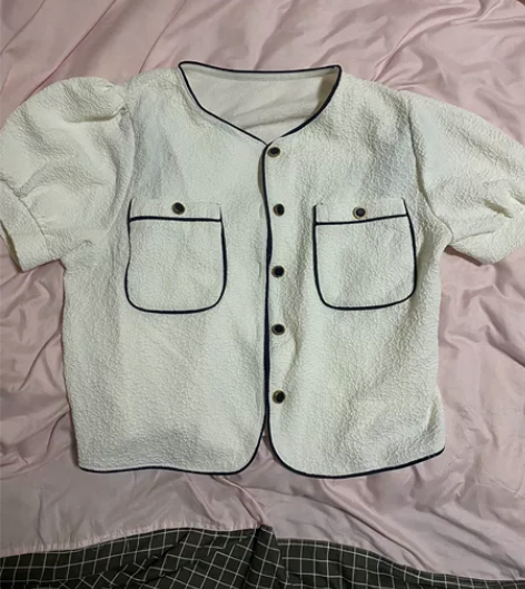 超简约防晒短袖配送一个背心 感兴趣的话点“...