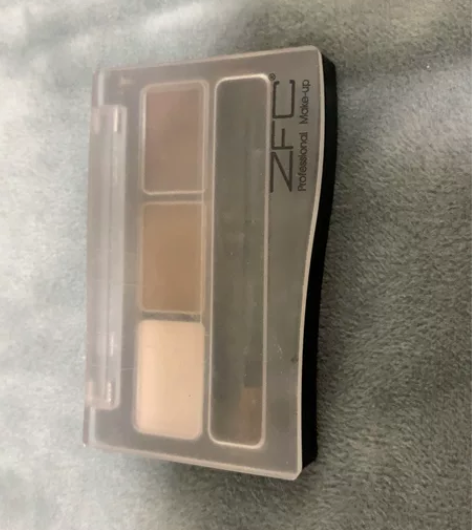 ZFC眉粉，化妆师出闲置 感兴趣的话点“我...