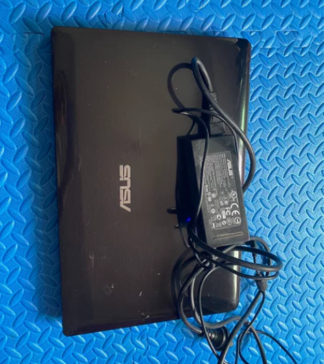 老款华硕笔记本电脑、原装充电器、电池坏、需...