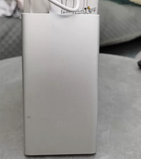 小米充电宝 感兴趣的话点“我想要”和我私聊...