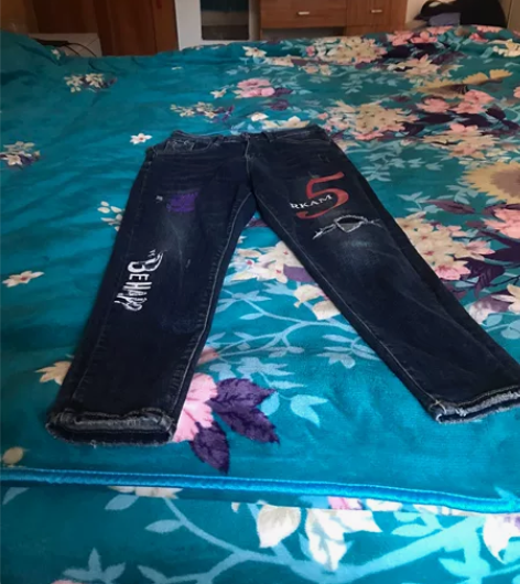 非常漂亮时尚潮流的牛仔裤和牛仔裙只穿过一次...