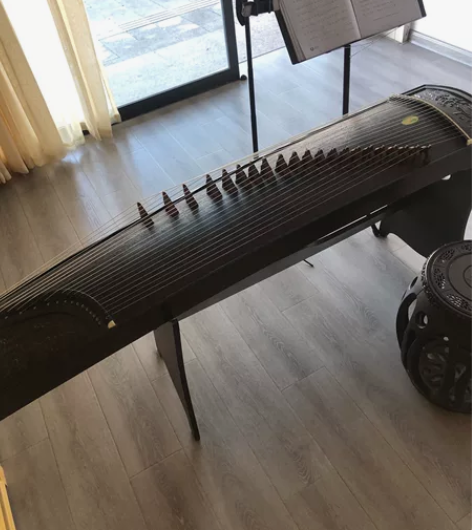 古筝，音色很好，现要去外地，之前买来三千多...