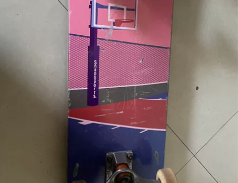 justice滑板，得物上买的玩了一段时间...