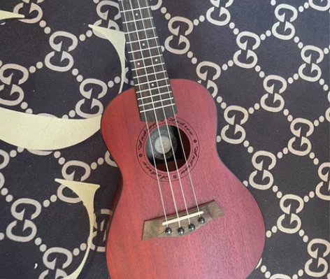 安德鲁 尤克里里 21寸 九成新 保养的很...