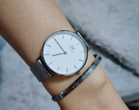 dw手镯 8成新，专柜购买 手表+手镯一起...