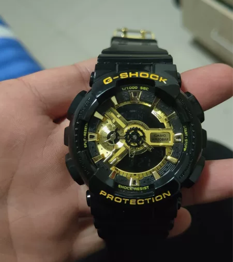 卡西欧黑金手表 功能正常，走时正常，膜还没...