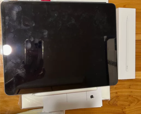 ipad pro 12.9寸 2021款，...