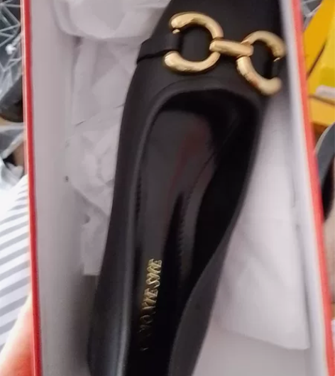 粗跟单鞋 39码 本人脚肥 穿着...