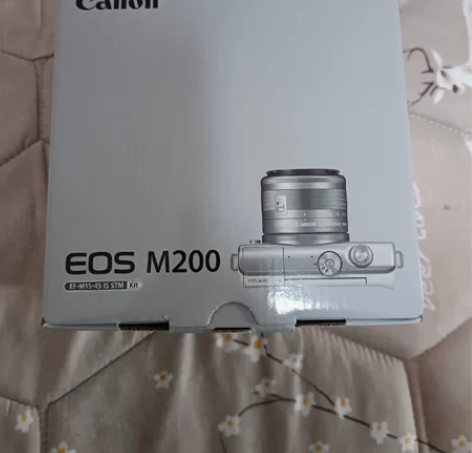 全新佳能M200  微单 搭配15 45防...