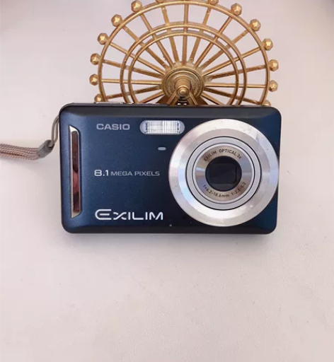 卡西欧z9数码相机，成色不错，出片绝绝。 ...