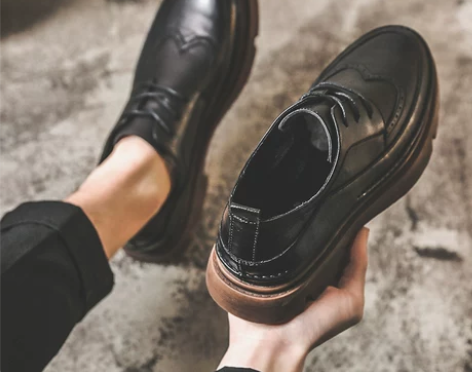 男鞋夏季透气2022新款潮流男士布洛克软底...