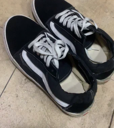 范斯Vans黑色经典款女鞋38码  成色如...