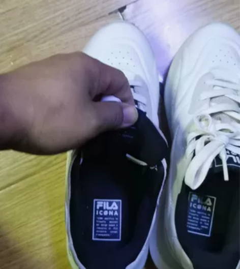 斐乐男鞋 40.5内长250穿了一周9成新...